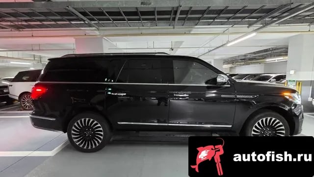 Lincoln Navigator Navigator 4th generation 2019 года - вид 4