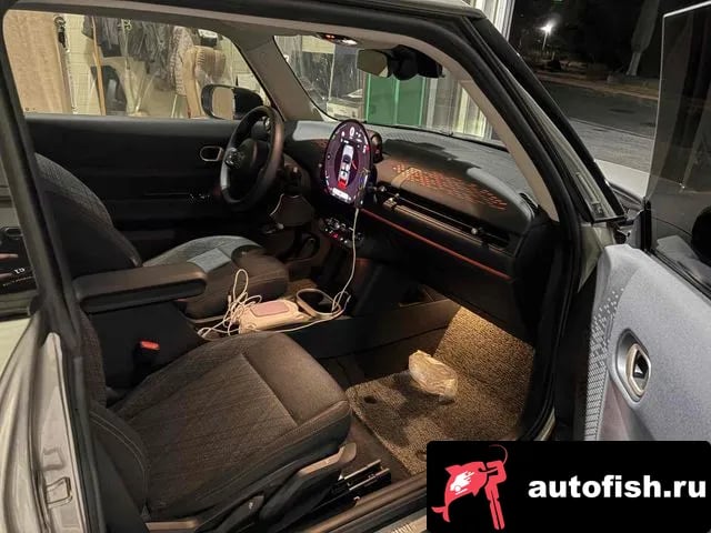 Mini Cooper Cooper C 4th generation 2024 года - вид 3