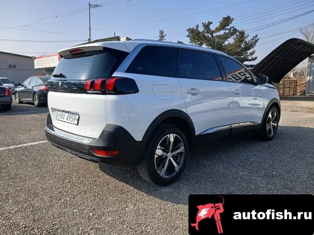 Peugeot 5008 5008 second generation 2018 года - вид 4