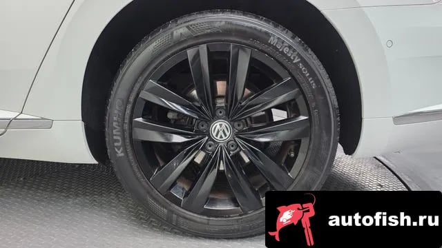 Volkswagen Arteon Atheon 2019 года - вид 5