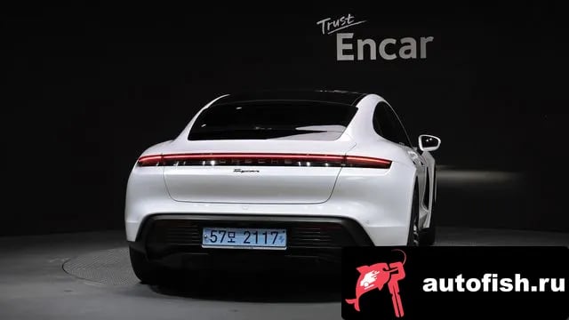Porsche Taycan Taikan 2022 года - вид 4