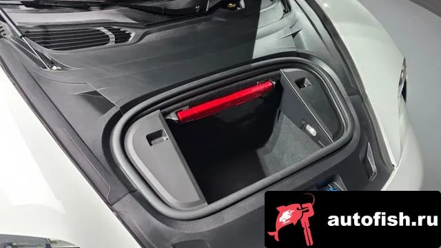 Porsche Taycan Taikan 2022 года - вид 6