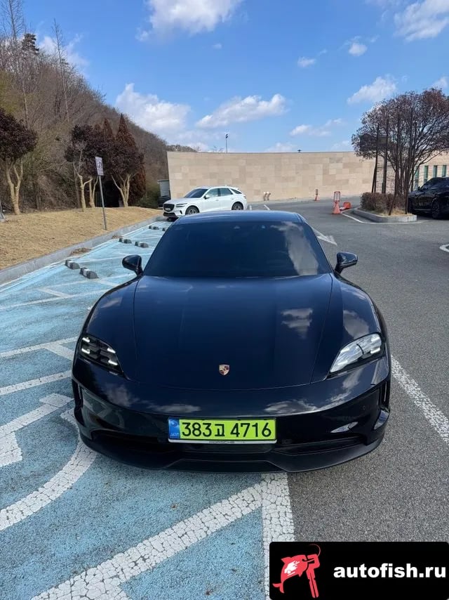 Porsche Taycan Taikan 2025 года - вид 3