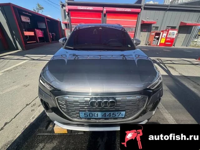 Audi Q4 e-tron Q4 e-Tron (F4) 2025 года - похожие автомобили