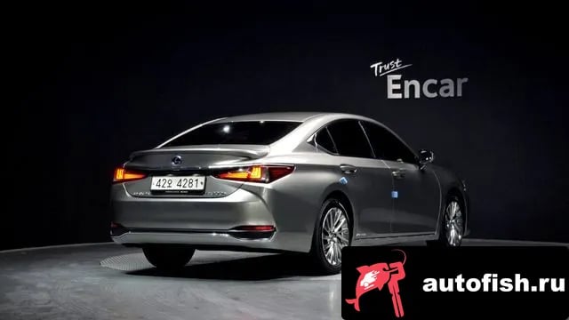 Lexus ES ES300h 7th generation 2018 года - вид 2