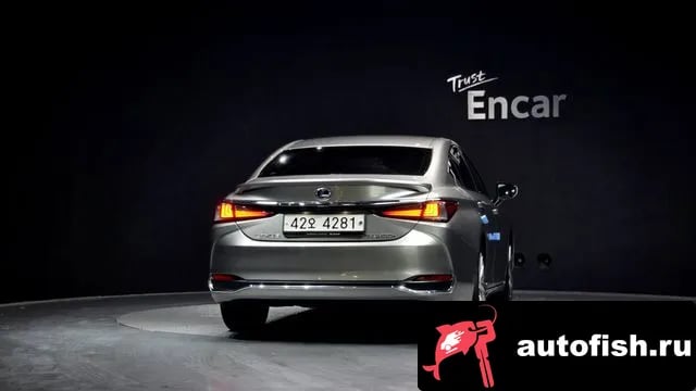 Lexus ES ES300h 7th generation 2018 года - вид 4