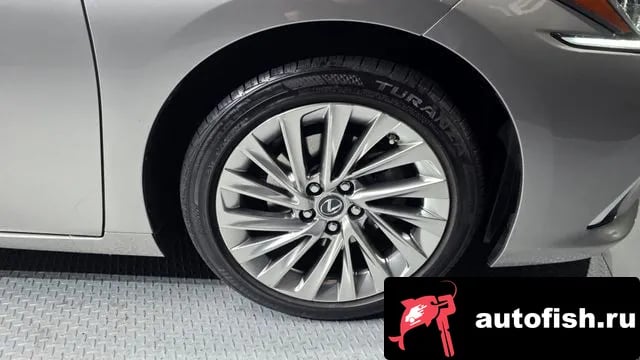 Lexus ES ES300h 7th generation 2018 года - вид 5