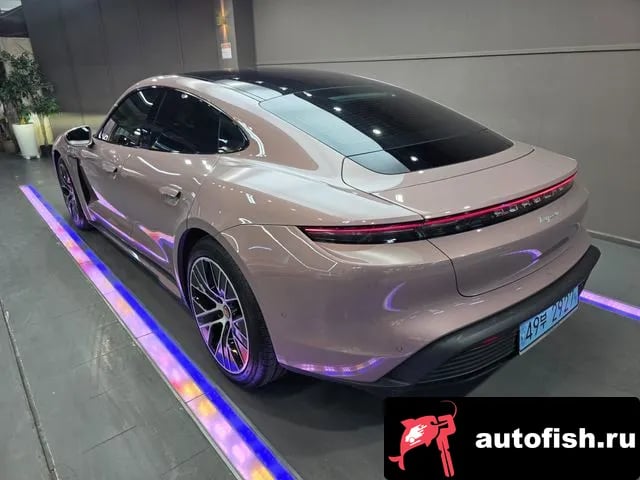Porsche Taycan Taikan 2022 года - вид 2