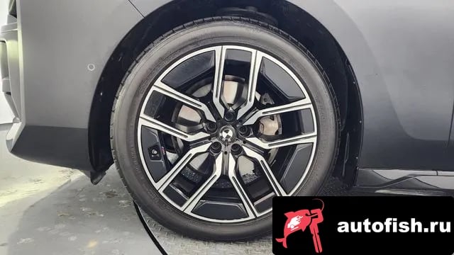 BMW 7-Series 7 Series (G70) 2025 года - вид 5