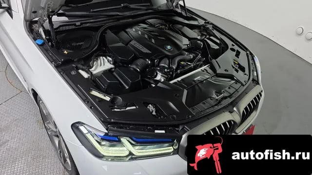 BMW 5-Series 5 Series (G30) 2022 года - вид 6