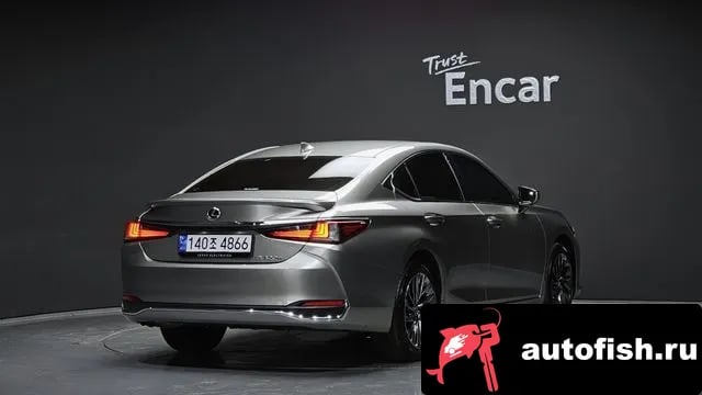 Lexus ES ES300h 7th generation 2024 года - вид 2