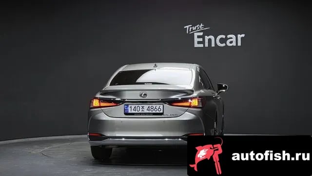 Lexus ES ES300h 7th generation 2024 года - вид 4