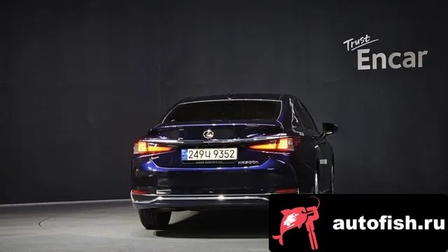 Lexus ES ES300h 7th generation 2023 года - вид 4