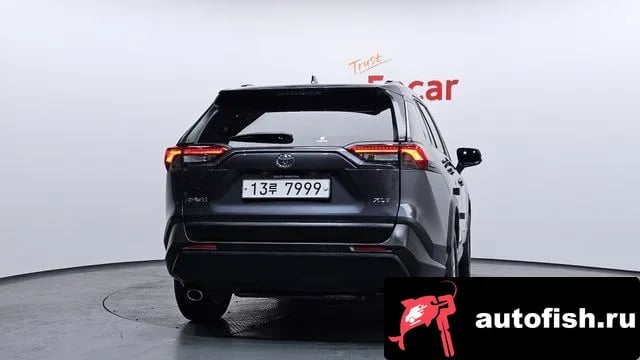Toyota RAV4 RAV4 5th Generation 2019 года - вид 4