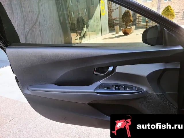 Hyundai Veloster Veloster (JS) 2019 года - похожие автомобили