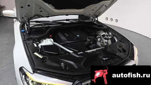 BMW 5-Series 5 Series (G30) 2018 года - вид 5