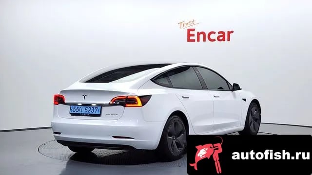 Tesla Model 3 Model 3 2022 года - вид 2