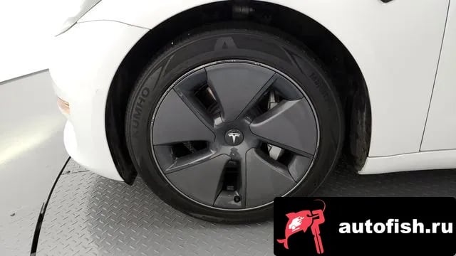 Tesla Model 3 Model 3 2022 года - вид 5