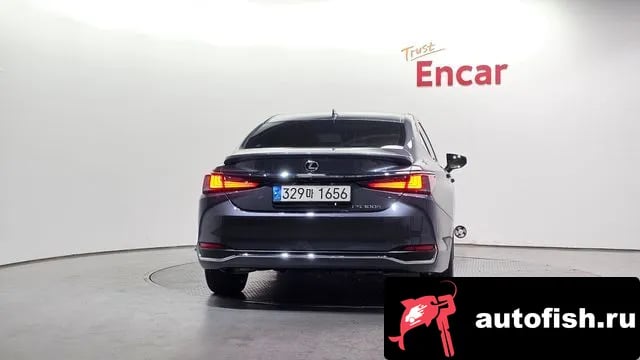 Lexus ES ES300h 7th generation 2022 года - вид 4