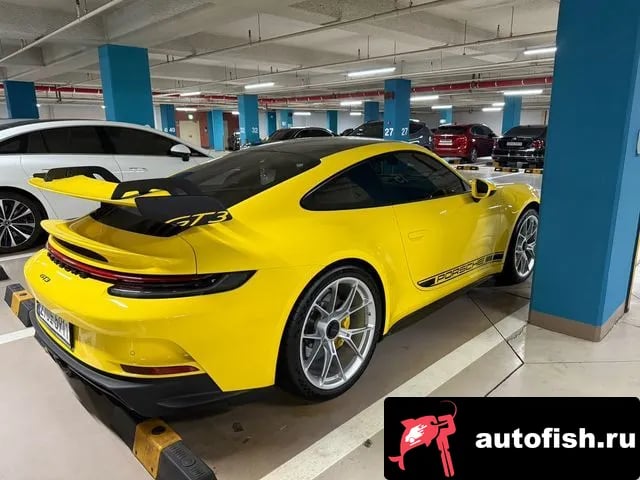 Porsche 911 911 (992) 2022 года - вид 2