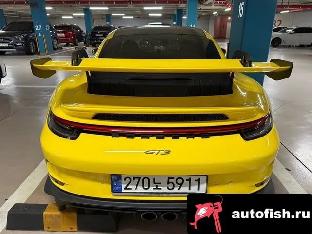 Porsche 911 911 (992) 2022 года - вид 4