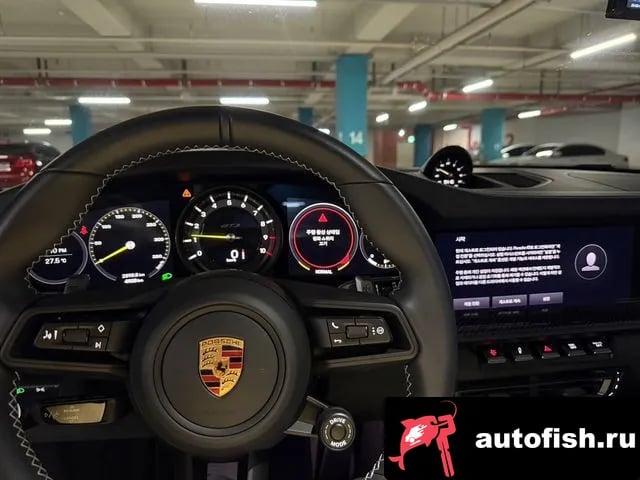 Porsche 911 911 (992) 2022 года - вид 6