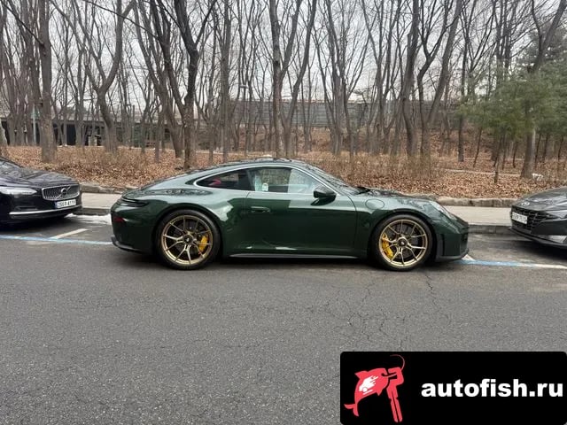 Porsche 911 911 (992) 2022 года - вид 4