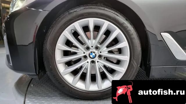 BMW 5-Series 5 Series (G30) 2023 года - вид 5