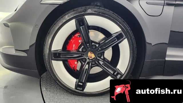 Porsche Taycan Taikan 2025 года - вид 5