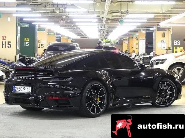 Porsche 911 911 (992) 2023 года - вид 2