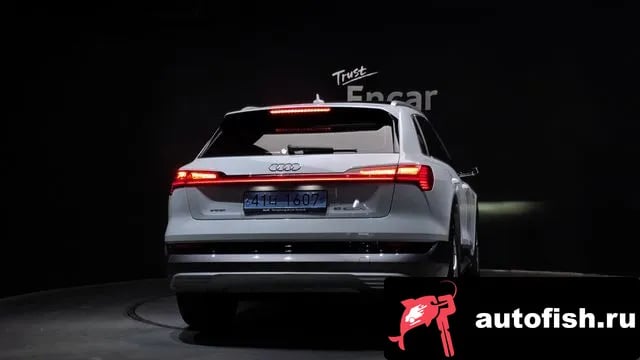 Audi e-tron e-Tron 2022 года - вид 4