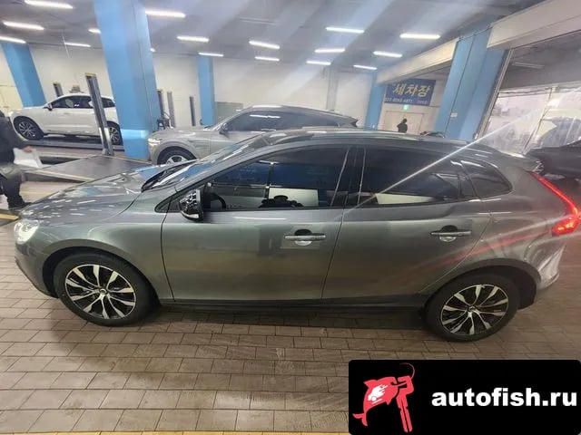 Volvo V40 V40 Cross-Country 2019 года - вид 6