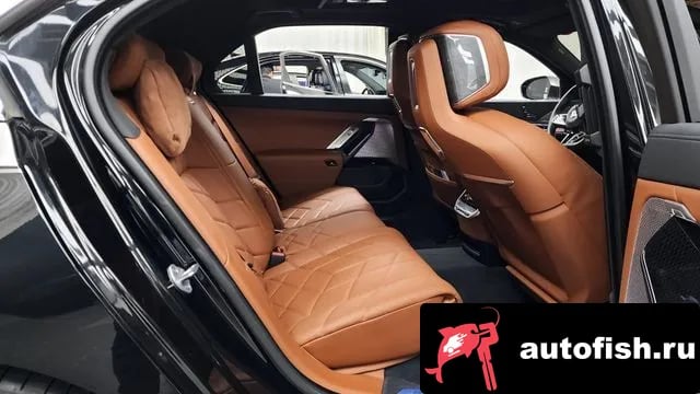 BMW 7-Series 7 Series (G70) 2024 года - похожие автомобили