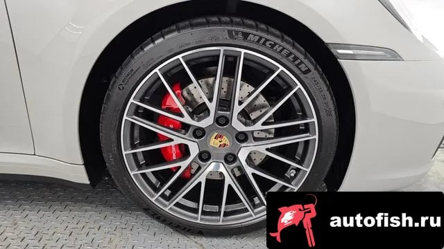 Porsche 911 911 (992) 2024 года - вид 5