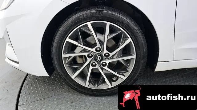 Hyundai AVANTE The New Avante AD 2018 года - вид 5