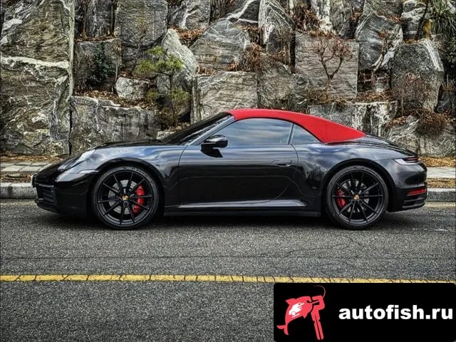 Porsche 911 911 (992) 2020 года - вид 5