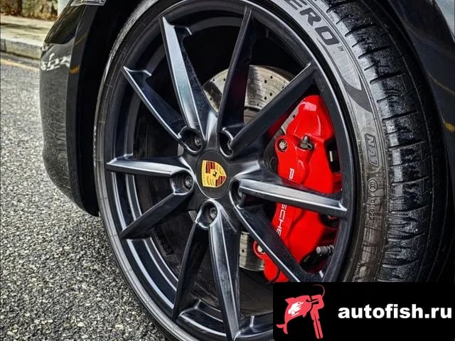 Porsche 911 911 (992) 2020 года - вид 6