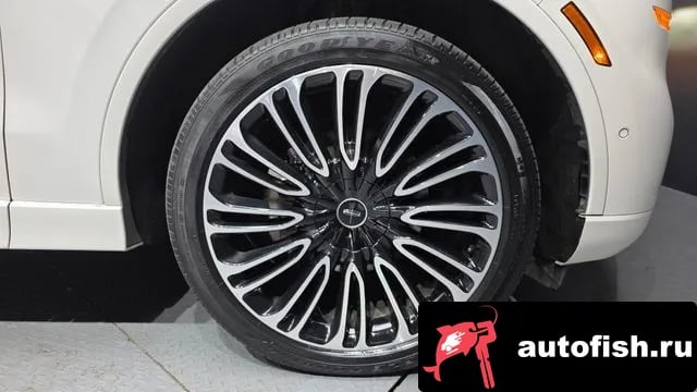 Lincoln Aviator Aviator 2nd generation 2020 года - вид 5