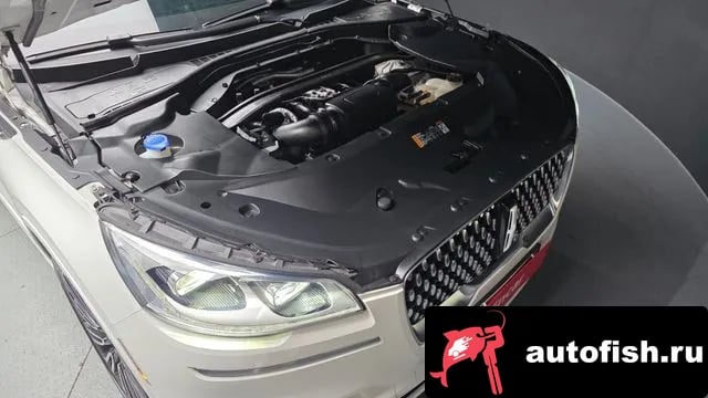 Lincoln Aviator Aviator 2nd generation 2020 года - вид 6