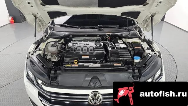 Volkswagen Arteon Atheon 2019 года - вид 6