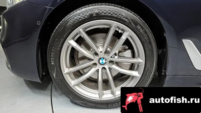 BMW 5-Series 5 Series (G30) 2018 года - вид 5