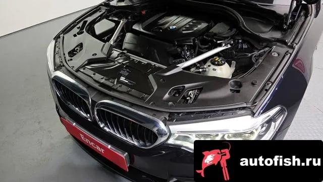 BMW 5-Series 5 Series (G30) 2018 года - вид 6