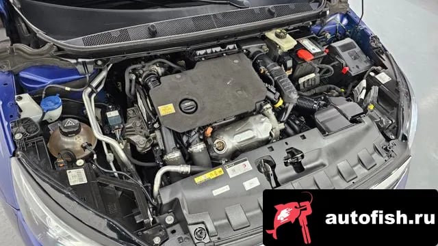 Peugeot 308 308 second generation 2019 года - вид 6