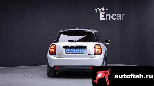 Mini Cooper Cooper Electric 2022 года - вид 4
