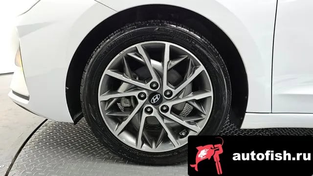 Hyundai AVANTE The New Avante AD 2019 года - вид 5