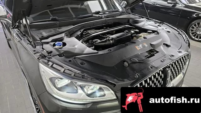 Lincoln Aviator Aviator 2nd generation 2020 года - вид 6