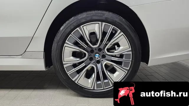 BMW 7-Series 7 Series (G70) 2023 года - вид 5