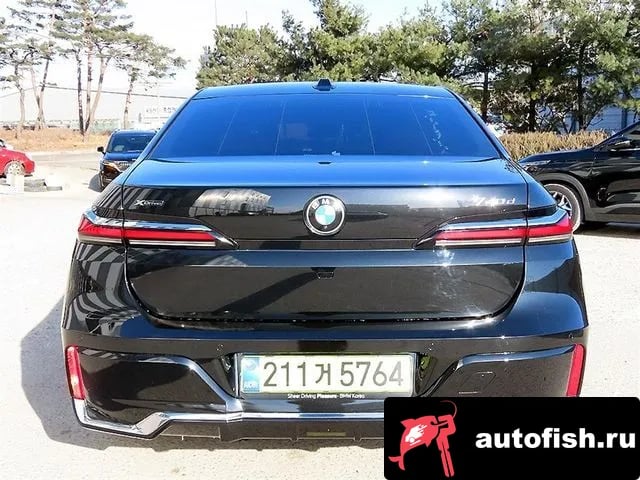 BMW 7-Series 7 Series (G70) 2025 года - вид 4