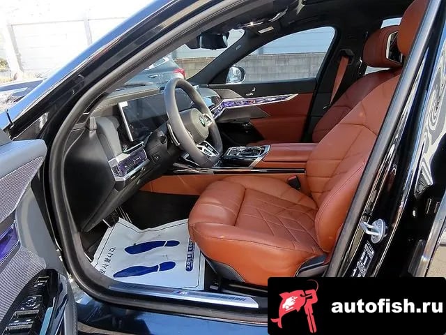 BMW 7-Series 7 Series (G70) 2025 года - вид 5
