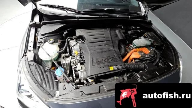 Hyundai Ioniq Ionic Hybrid 2018 года - вид 6